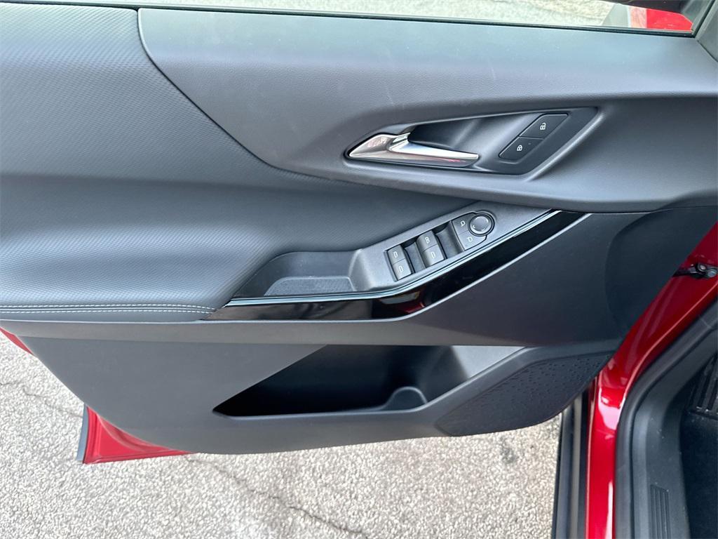 new 2026 Chevrolet Equinox car, priced at $30,548