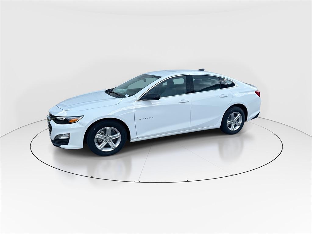 new 2024 Chevrolet Malibu car, priced at $25,795