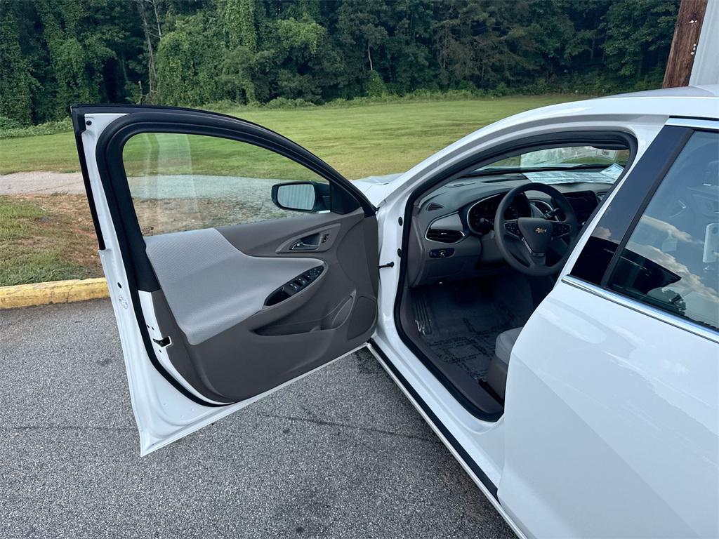 new 2024 Chevrolet Malibu car, priced at $25,795