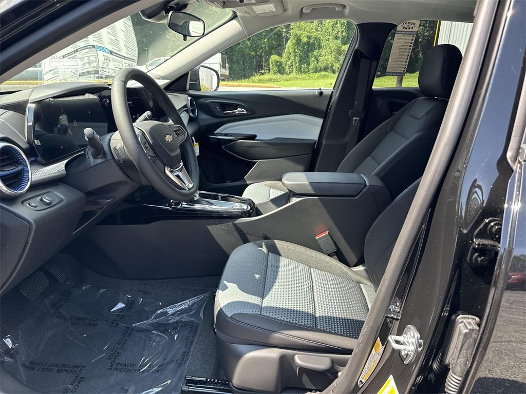 new 2025 Chevrolet Trax car, priced at $26,380