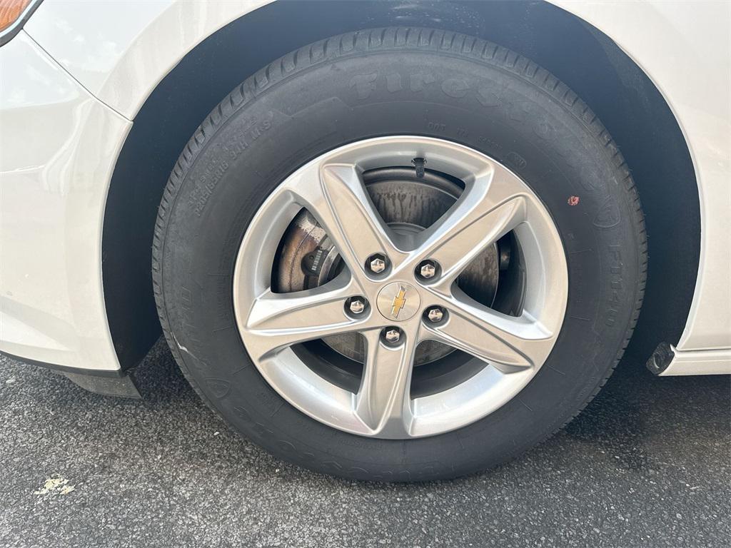 new 2024 Chevrolet Malibu car, priced at $25,795