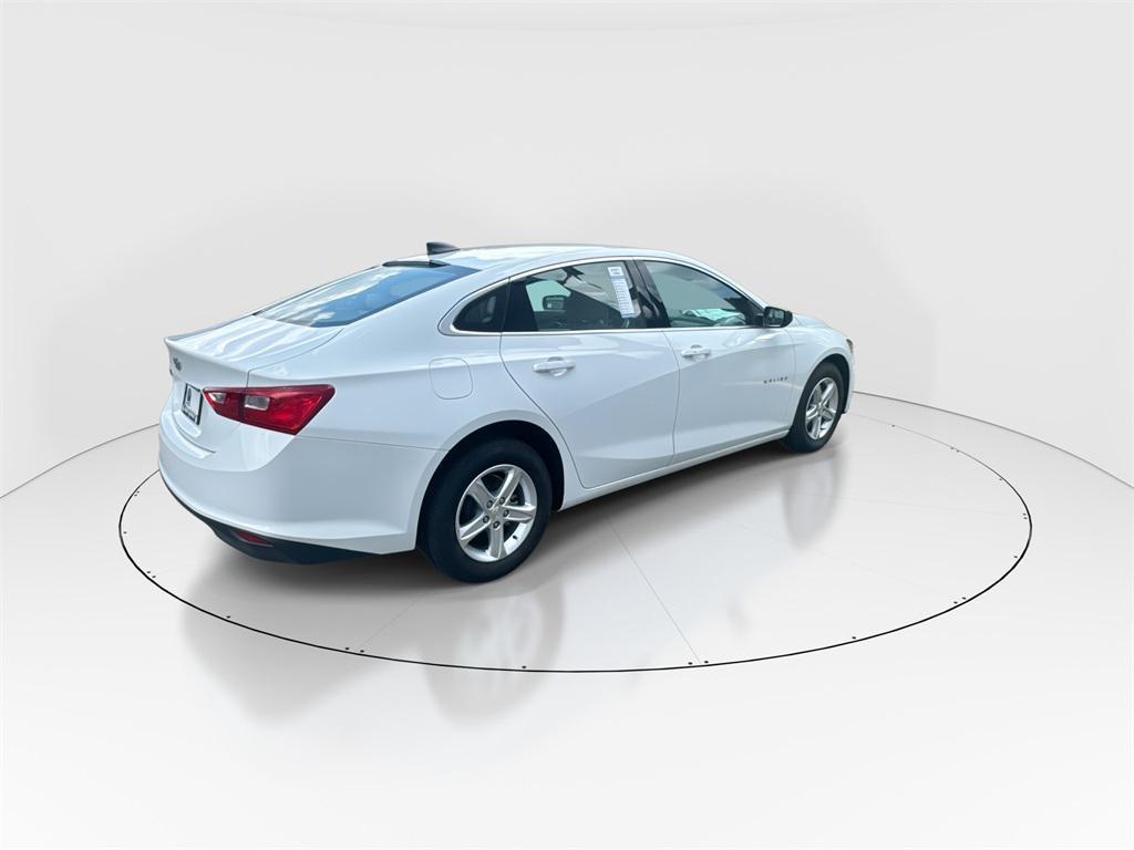 new 2024 Chevrolet Malibu car, priced at $25,795