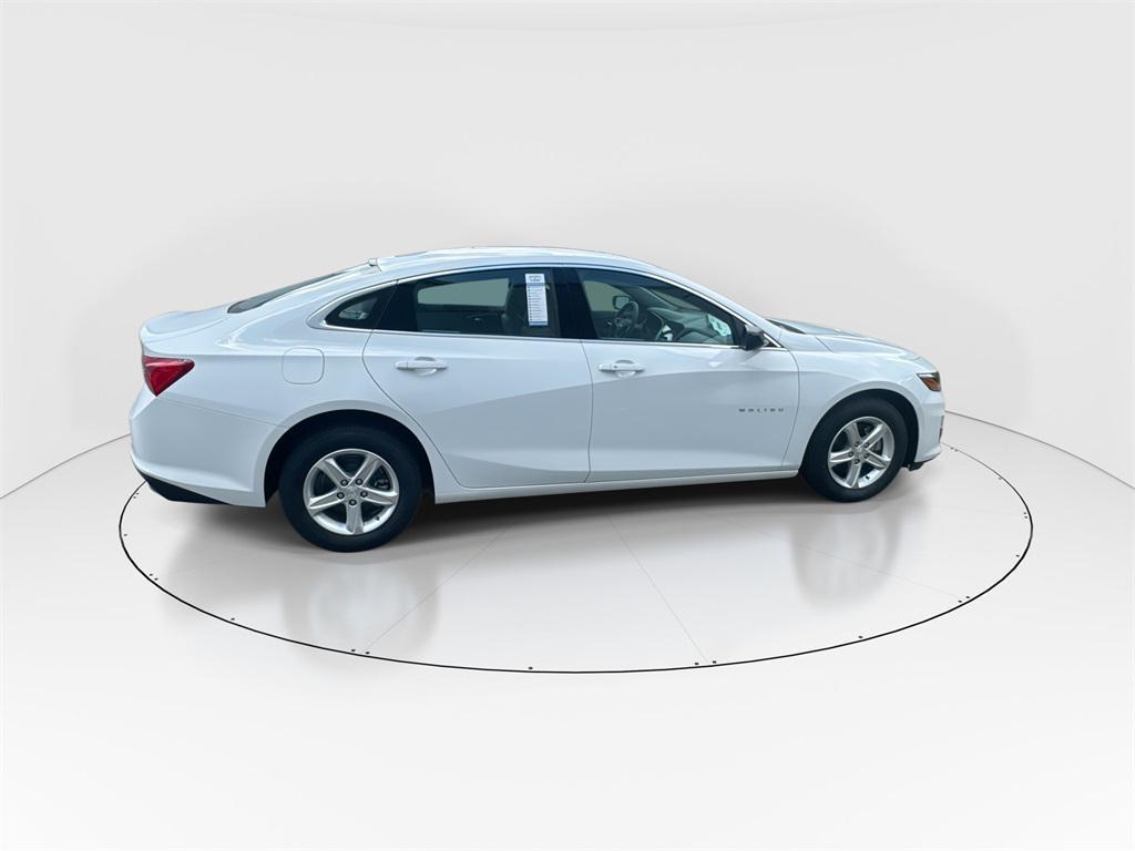 new 2024 Chevrolet Malibu car, priced at $25,795