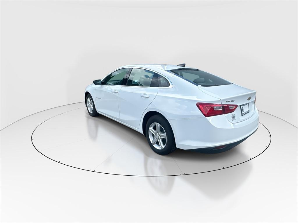 new 2024 Chevrolet Malibu car, priced at $25,795