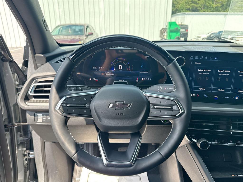 used 2024 Chevrolet Traverse car, priced at $36,331