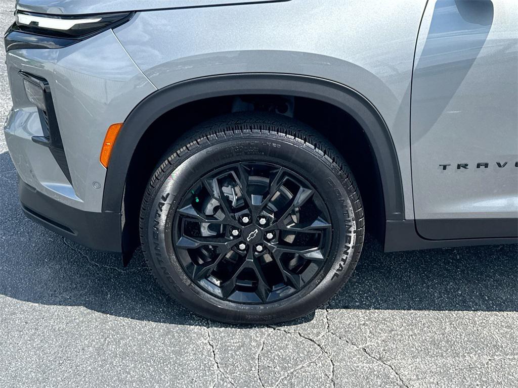 used 2024 Chevrolet Traverse car, priced at $36,331