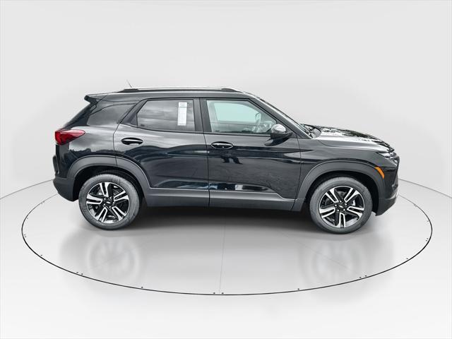 new 2025 Chevrolet TrailBlazer car, priced at $26,945
