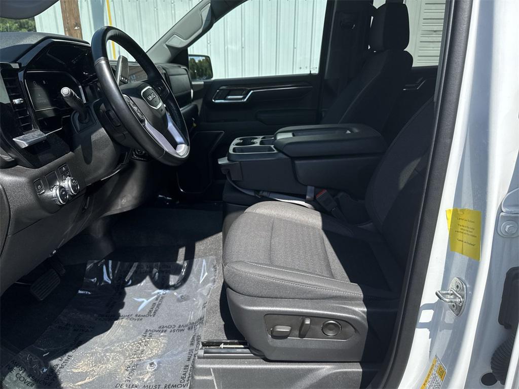 used 2023 GMC Sierra 1500 car, priced at $38,997
