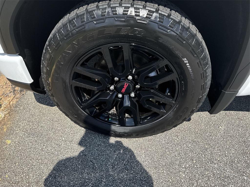 used 2023 GMC Sierra 1500 car, priced at $38,997