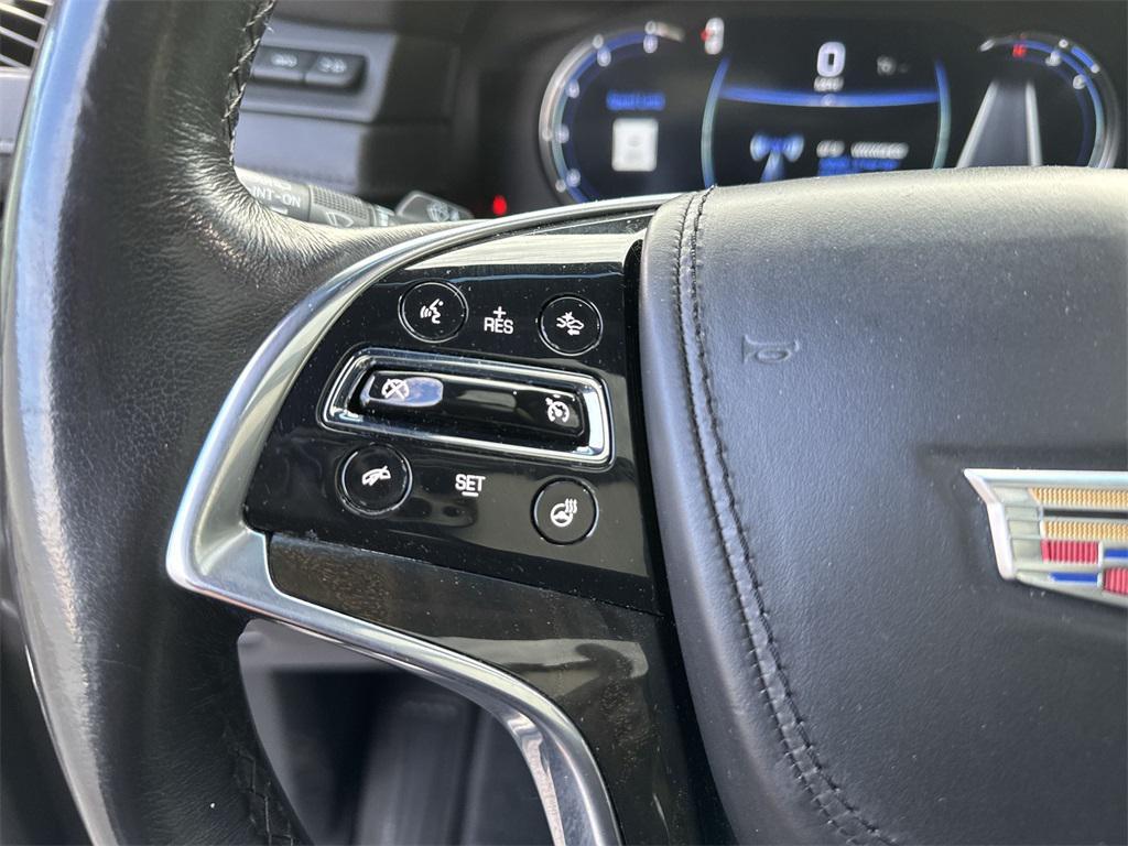 used 2020 Cadillac Escalade ESV car, priced at $32,692