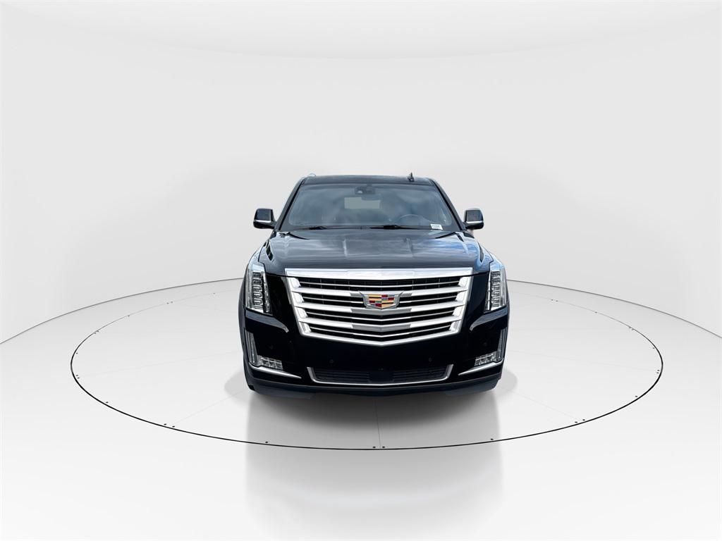 used 2020 Cadillac Escalade ESV car, priced at $32,692
