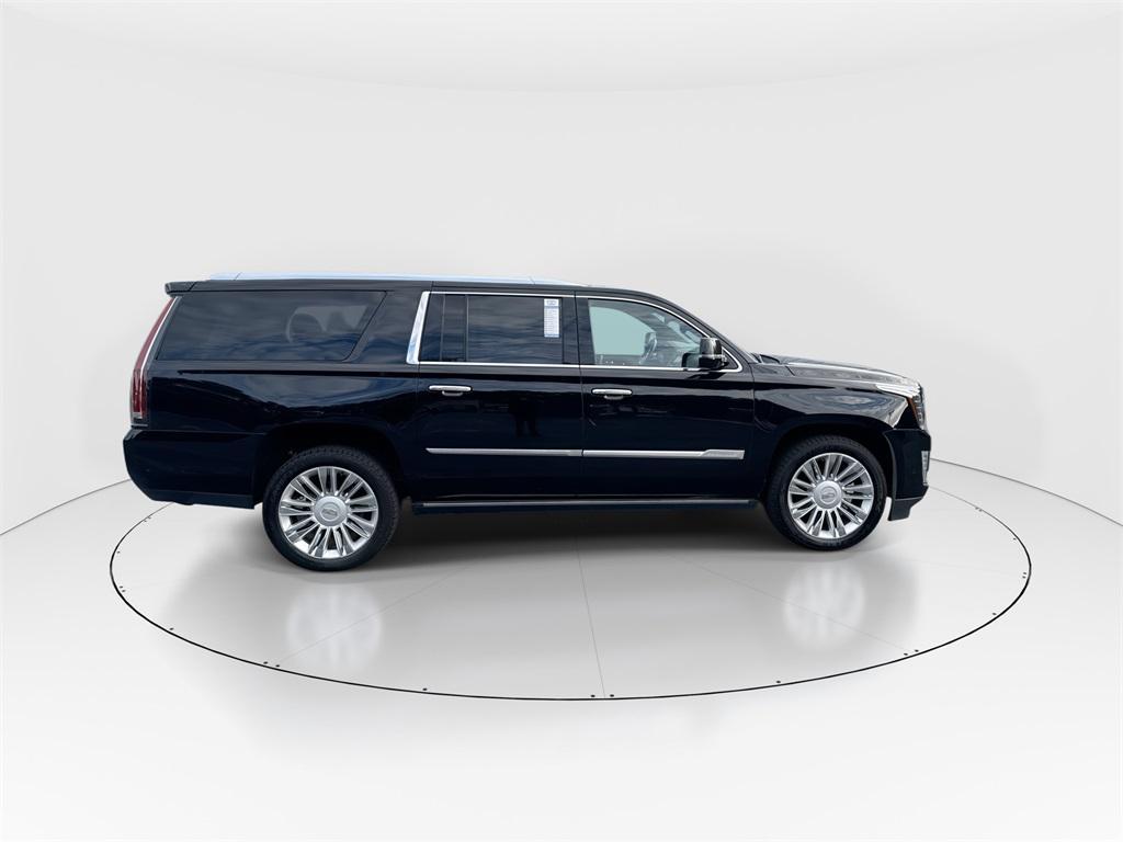 used 2020 Cadillac Escalade ESV car, priced at $32,692