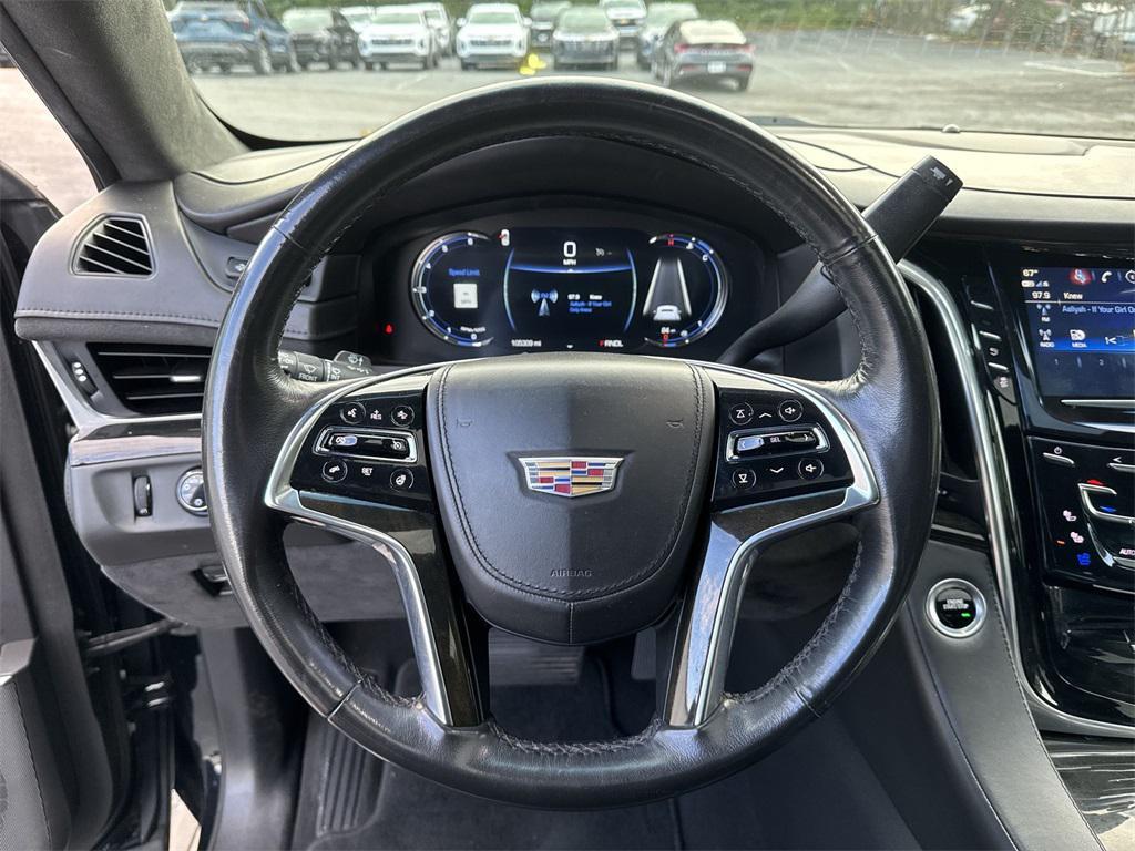 used 2020 Cadillac Escalade ESV car, priced at $32,692