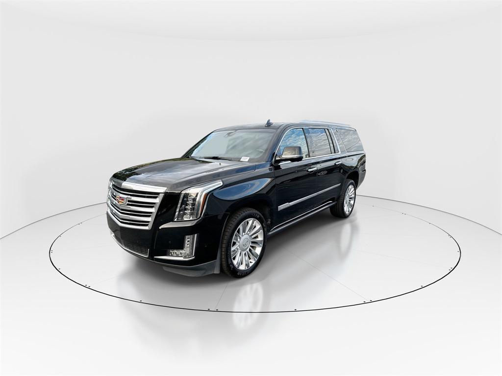 used 2020 Cadillac Escalade ESV car, priced at $32,692