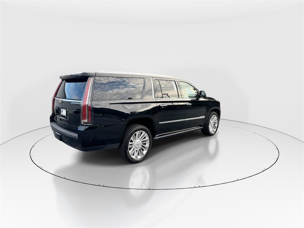 used 2020 Cadillac Escalade ESV car, priced at $32,692