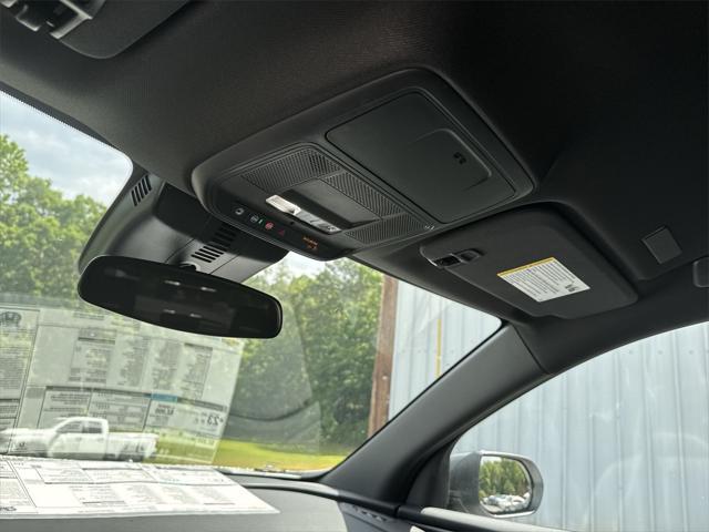 new 2025 Chevrolet Traverse car, priced at $43,540