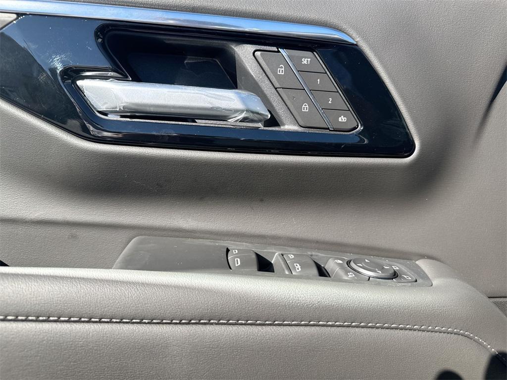 new 2026 Chevrolet Suburban car, priced at $80,125