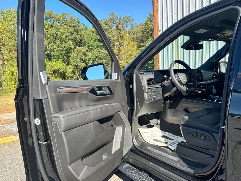 new 2026 Chevrolet Suburban car, priced at $80,125