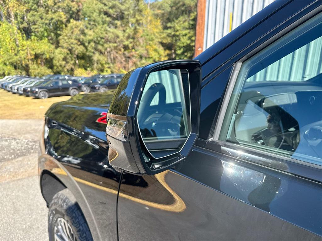 new 2026 Chevrolet Suburban car, priced at $80,125