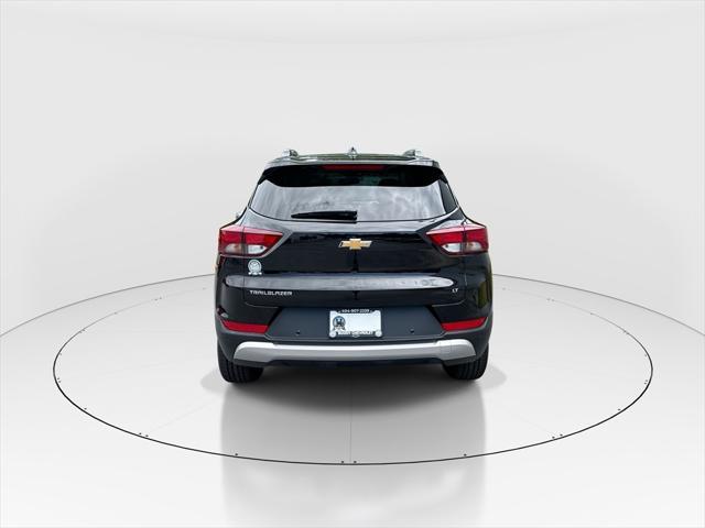 new 2025 Chevrolet TrailBlazer car, priced at $26,945