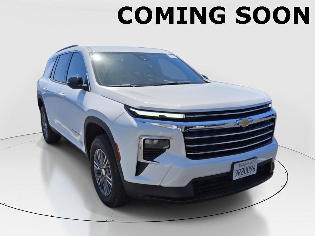 used 2025 Chevrolet Traverse car, priced at $34,990
