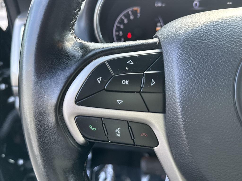 used 2021 Jeep Grand Cherokee car, priced at $22,555