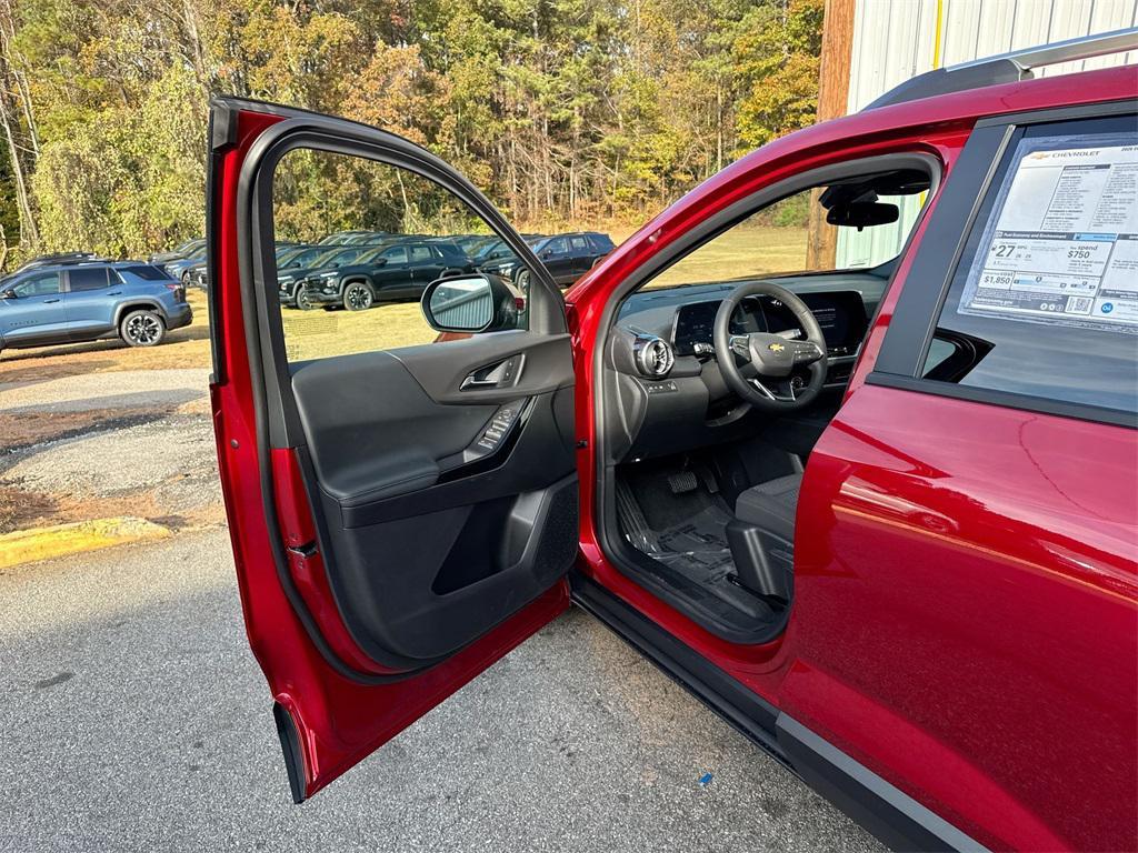 new 2026 Chevrolet Equinox car, priced at $32,547