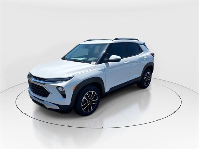 new 2025 Chevrolet TrailBlazer car, priced at $28,056