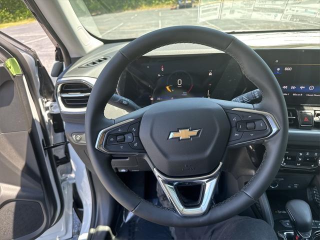 new 2025 Chevrolet TrailBlazer car, priced at $28,056