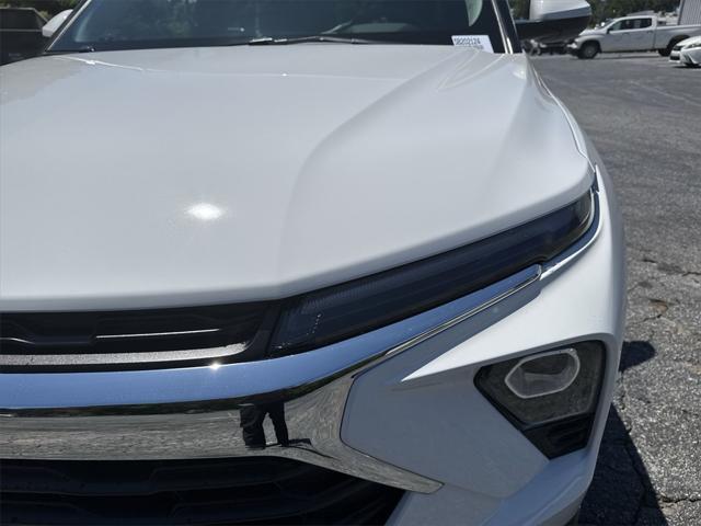new 2025 Chevrolet TrailBlazer car, priced at $28,056