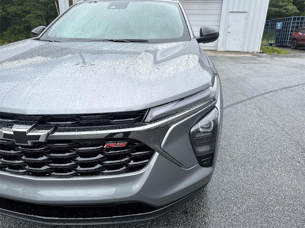 new 2025 Chevrolet Trax car, priced at $25,998