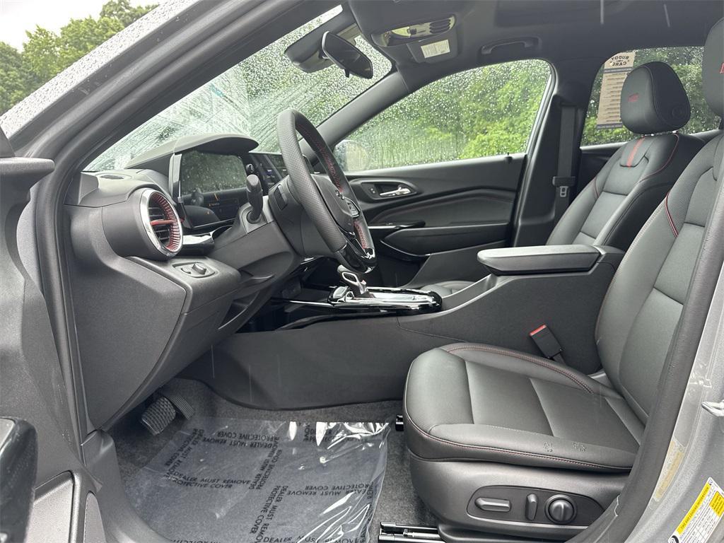 new 2025 Chevrolet Trax car, priced at $25,998