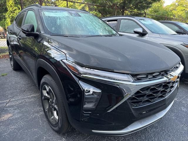 new 2025 Chevrolet Trax car, priced at $23,999