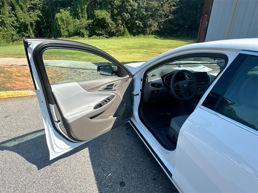 new 2024 Chevrolet Malibu car, priced at $25,795