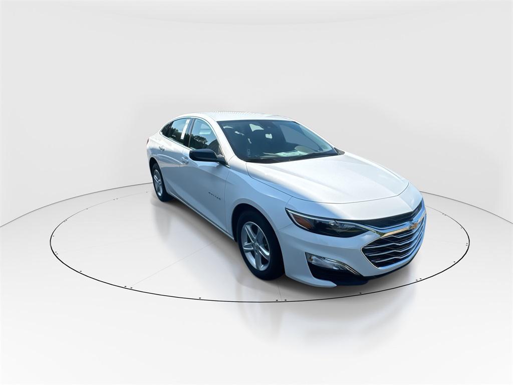 new 2024 Chevrolet Malibu car, priced at $25,795