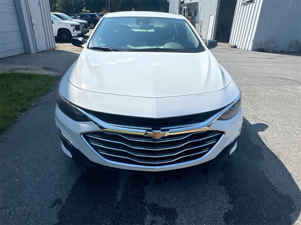 new 2024 Chevrolet Malibu car, priced at $25,795