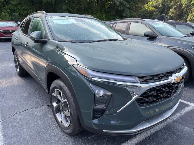 new 2025 Chevrolet Trax car, priced at $23,999