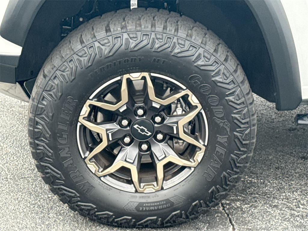 used 2024 Chevrolet Colorado car, priced at $38,897