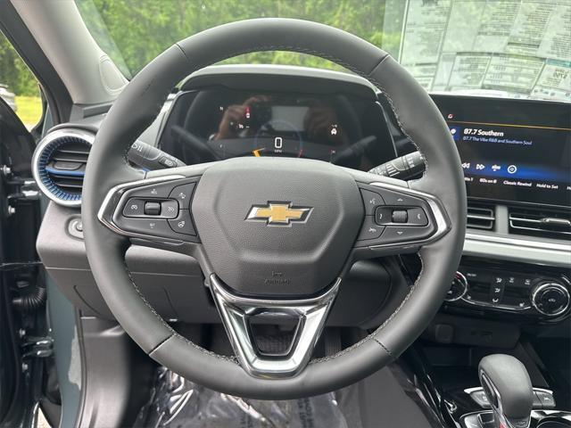 new 2025 Chevrolet Trax car, priced at $24,348
