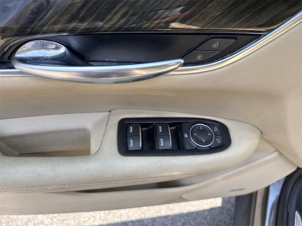 used 2019 Cadillac XT5 car, priced at $20,980