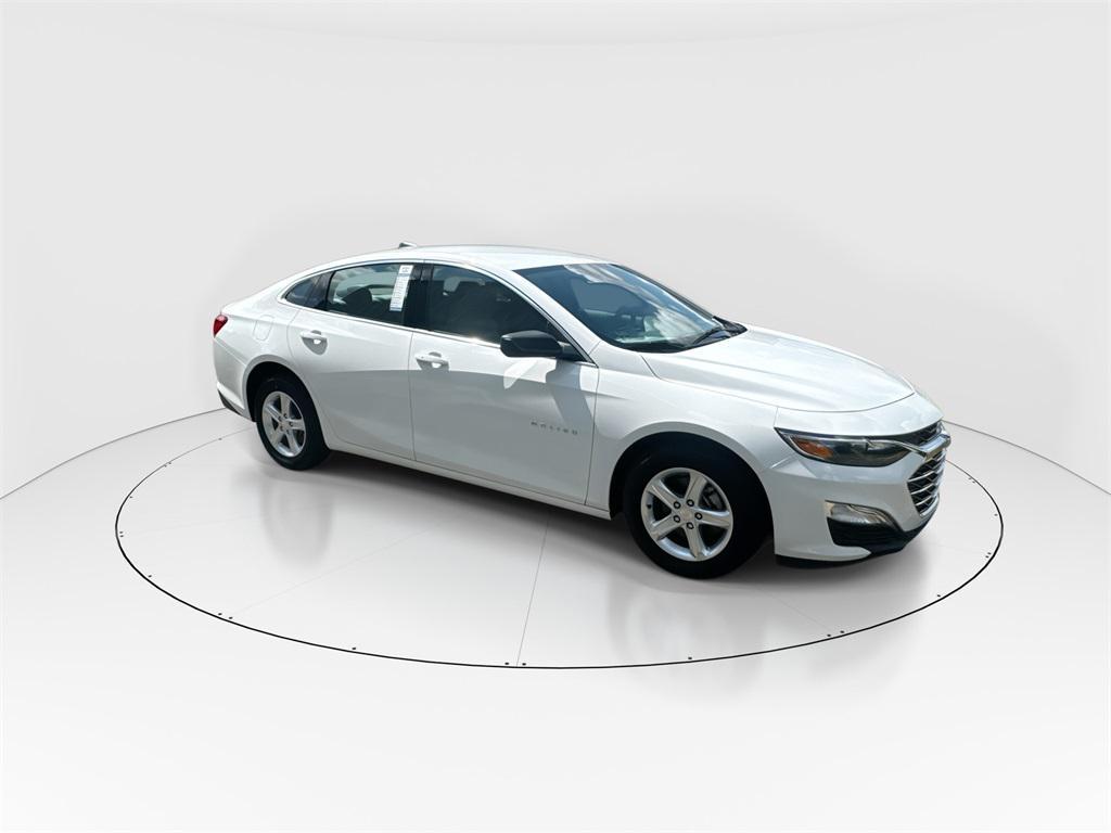 new 2024 Chevrolet Malibu car, priced at $25,795