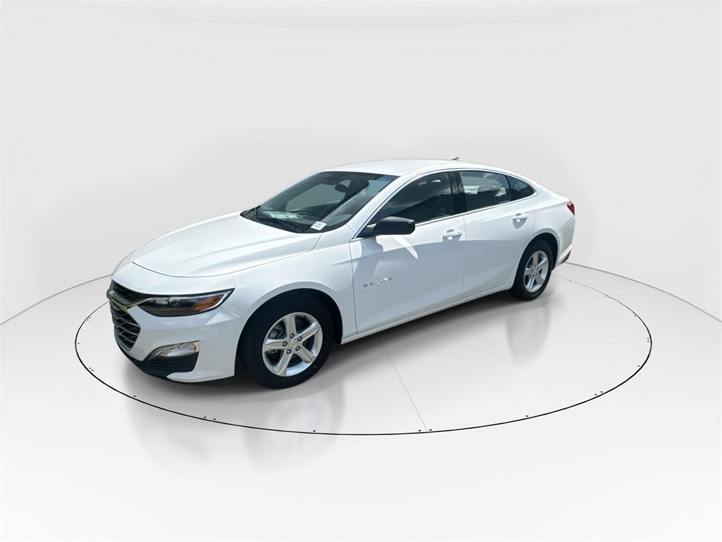 new 2024 Chevrolet Malibu car, priced at $25,795