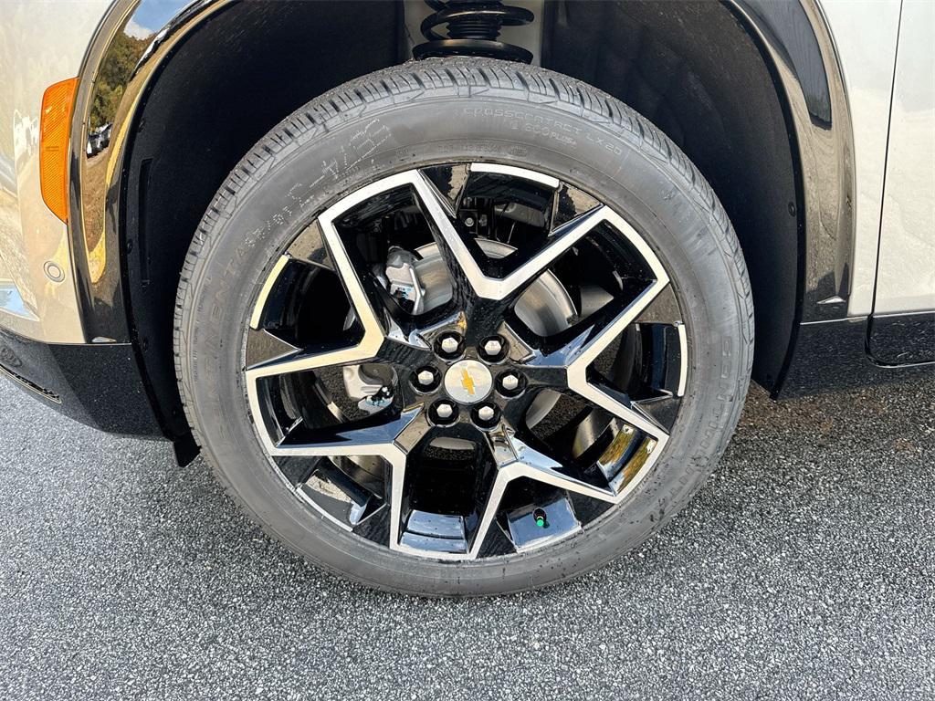 new 2026 Chevrolet Traverse car, priced at $56,995