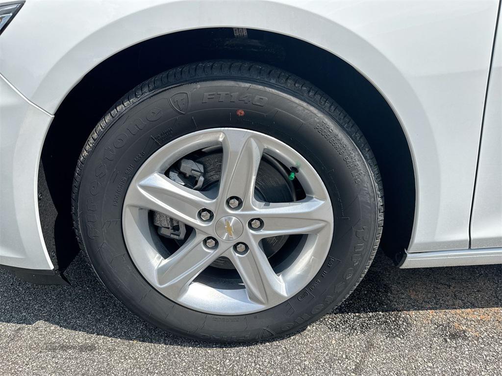new 2024 Chevrolet Malibu car, priced at $25,795