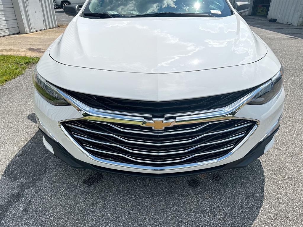 new 2024 Chevrolet Malibu car, priced at $25,795