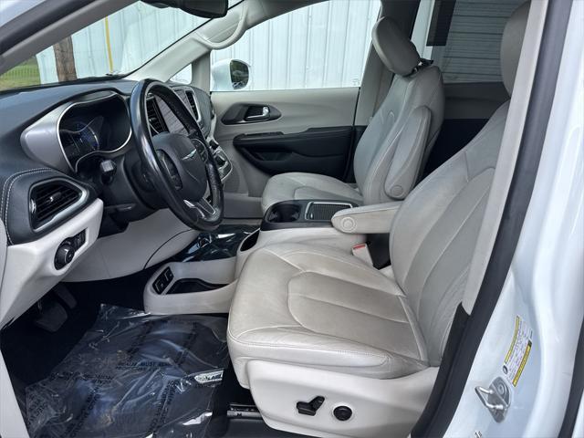 used 2021 Chrysler Pacifica Hybrid car, priced at $23,423