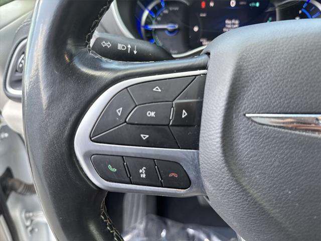 used 2021 Chrysler Pacifica Hybrid car, priced at $23,423