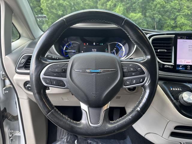 used 2021 Chrysler Pacifica Hybrid car, priced at $23,423