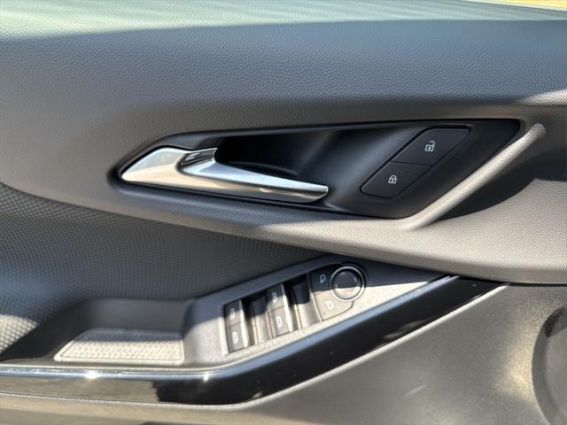 new 2026 Chevrolet Equinox car, priced at $38,630