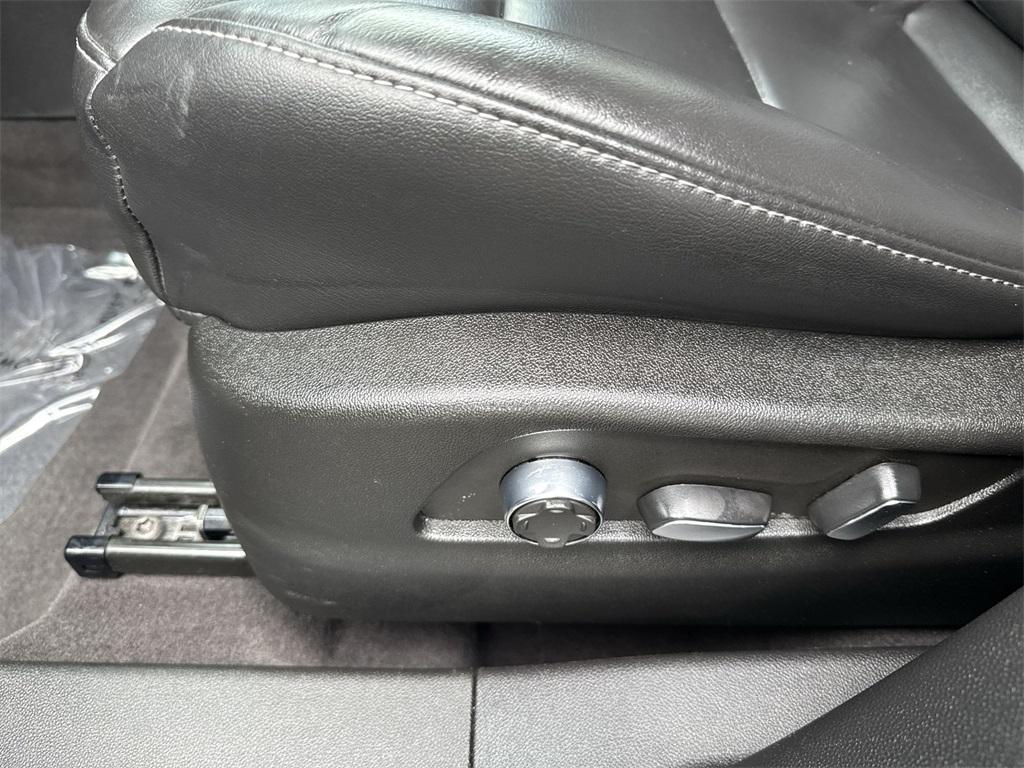 used 2024 Cadillac XT4 car, priced at $29,897